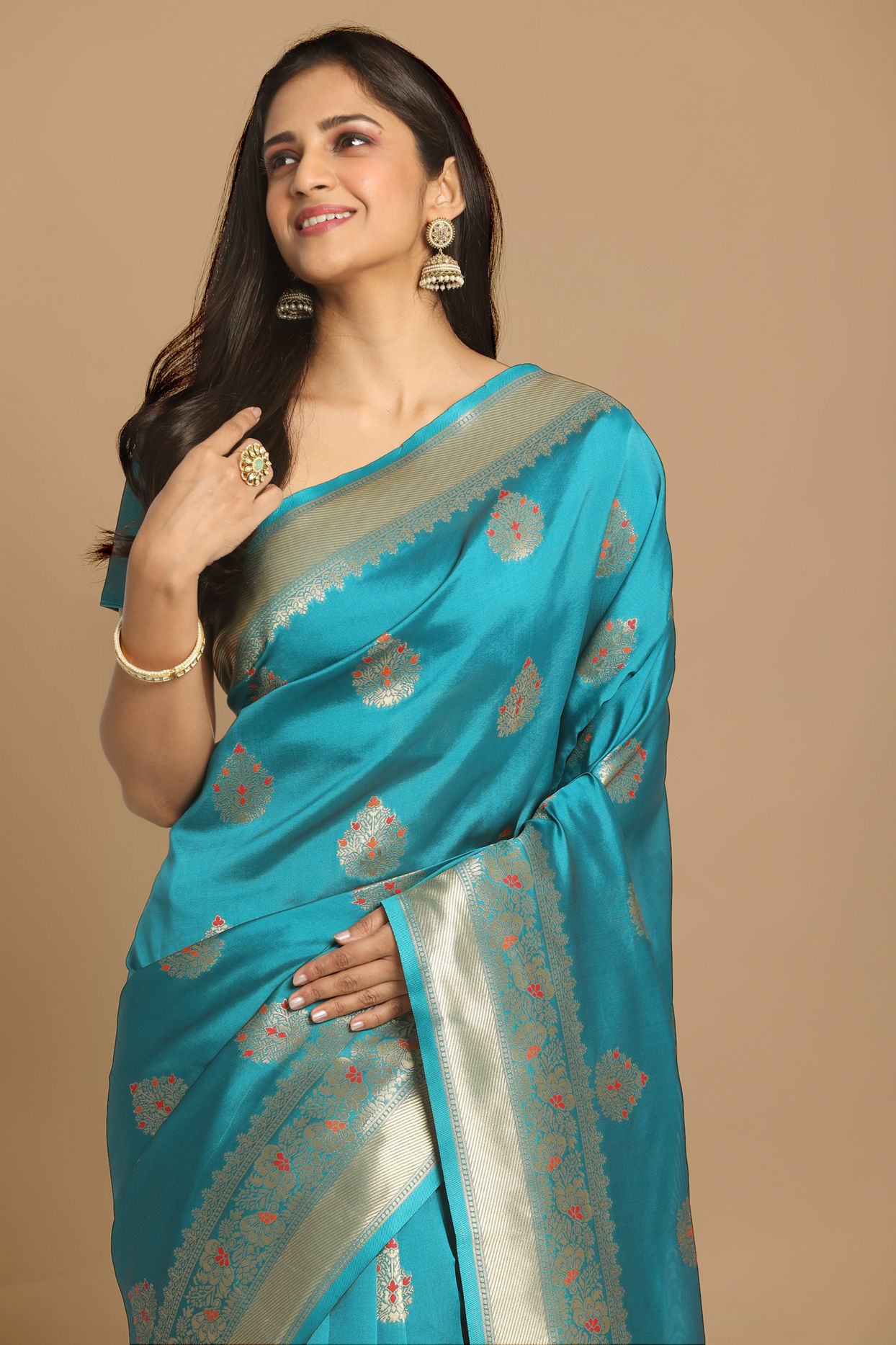 alt message - Mohey Women Dreamy Blue Saree image number 1